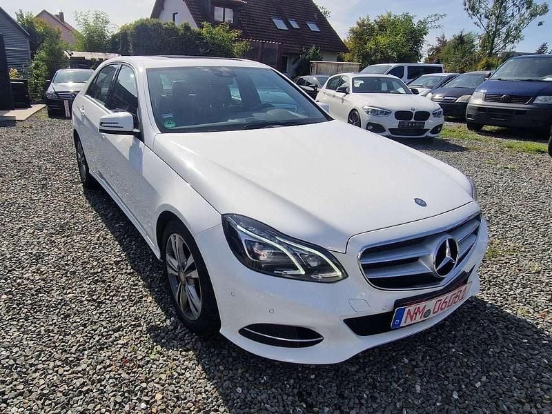 Polarweiss unilack Gebraucht 2015 Mercedes E350 Limousine | 21.950 € (Superpreis) - Bild 1/4