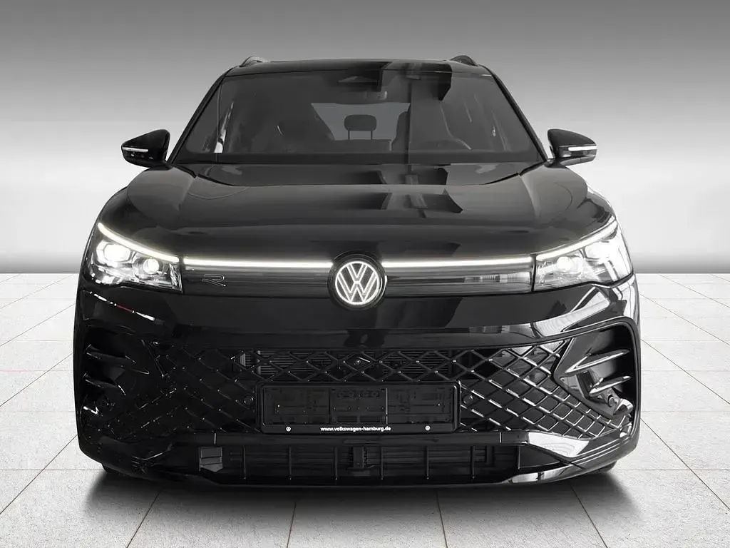 Gebraucht VW Tiguan R-line 193 PS (141 kW) 2026 0e grenadillschwarz metallic SUV