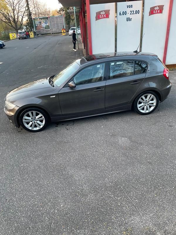 Gebraucht BMW 120 150 PS (110 kW) 2006 Braun Kleinwagen