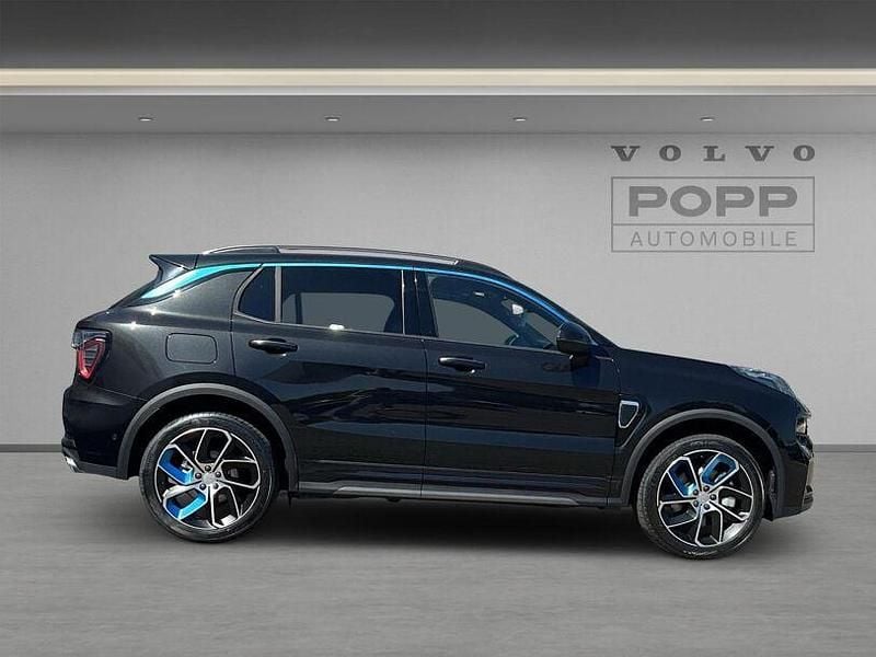 Neu Lynk & Co 01 261 PS (191 kW) 2025 Schwarz metallic SUV