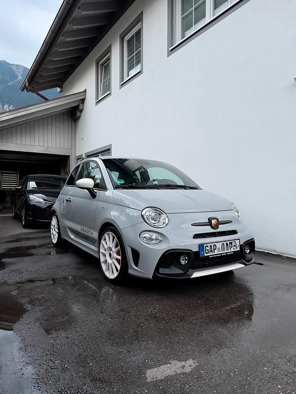 Gebraucht Abarth 595 Esseesse 194 PS (142 kW) 2019 Grau Kleinwagen