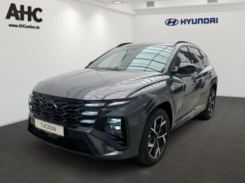 Grau ecotronic grey Neu 2025 Hyundai Tucson N Line SUV | 42.900 € (Teuer) - Bild 1/4
