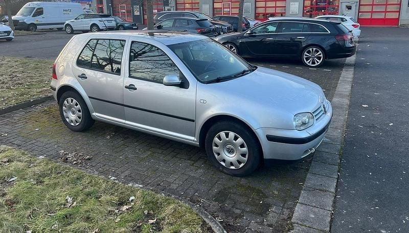 Gebraucht VW Golf IV 105 PS (77 kW) 2003 Kleinwagen