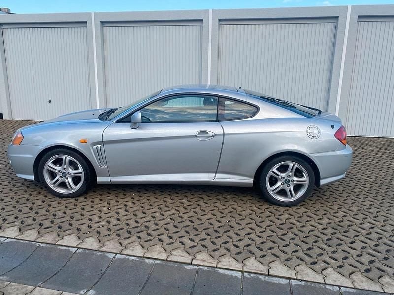 Gebraucht Hyundai Coupé 167 PS (122 kW) 2002 Silber Coupé