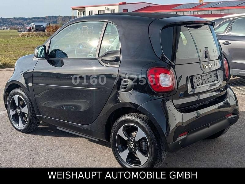 Gebraucht Smart ForTwo Coupé 60 kW (82 PS) 2020 Nachtschwarz Coupé