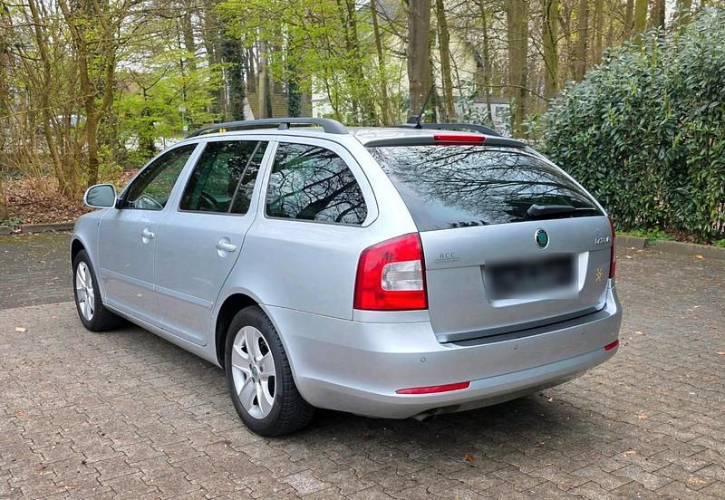Gebraucht Skoda Octavia 105 PS (77 kW) 2013 Silber Kombi