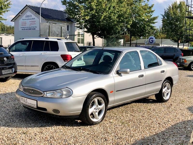 Silber Gebraucht 1998 Ford Mondeo Ambiente Limousine | 2.990 € - Bild 1/4