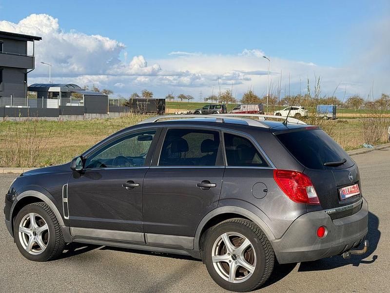 Gebraucht Opel Antara 163 PS (119 kW) 2013 Grau SUV