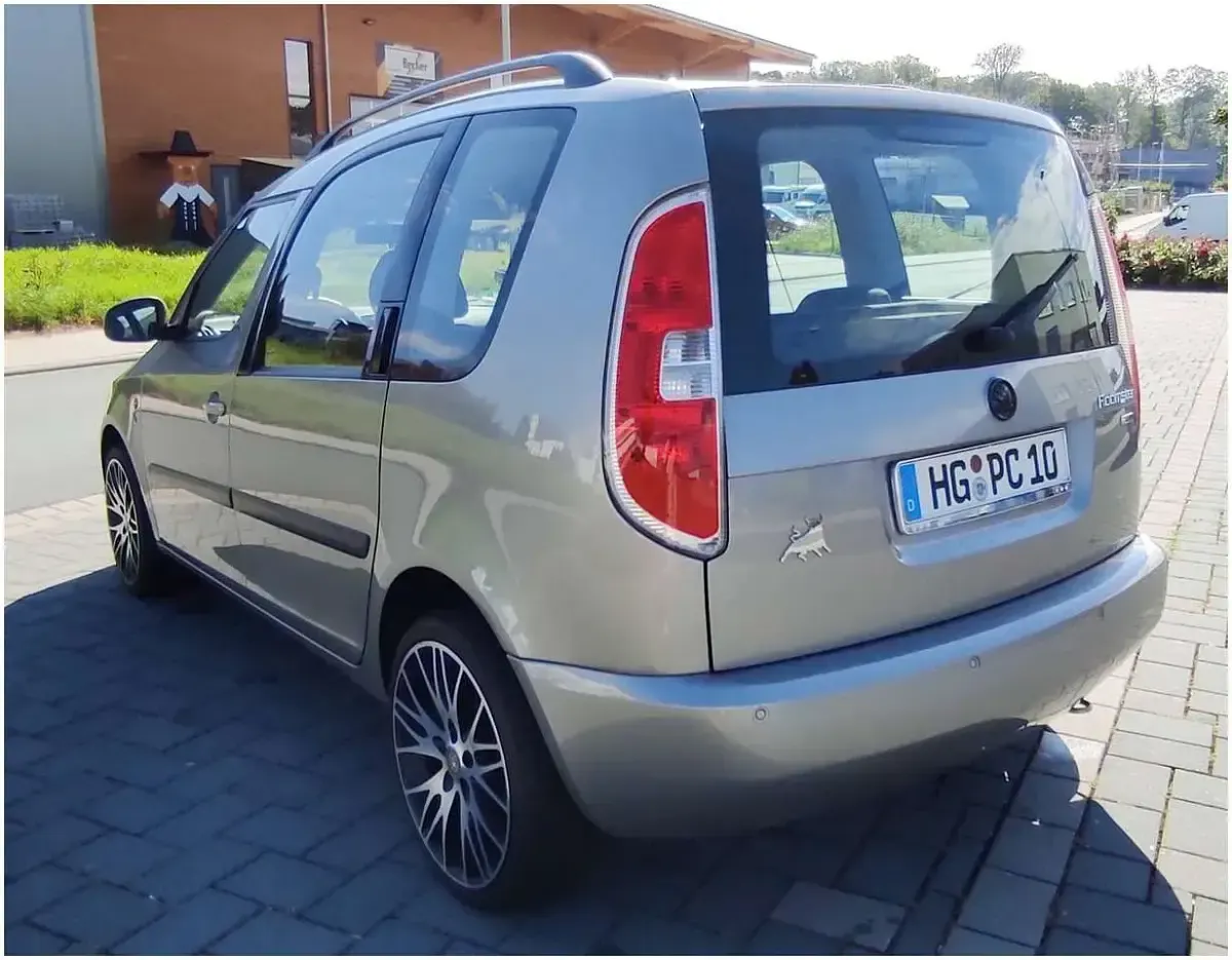 Gebraucht Skoda Roomster Comfort 105 PS (77 kW) 2007 Gelb Van / Kleinbus