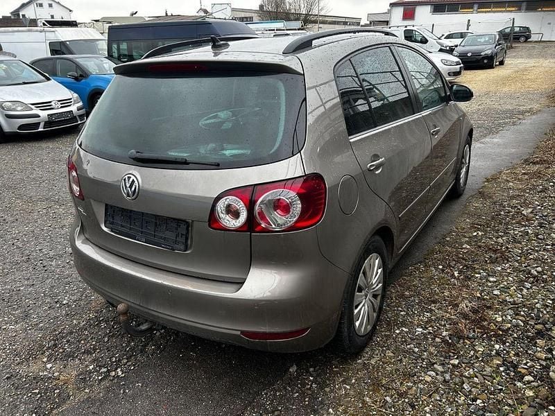 Gebraucht VW Golf VII Match 122 PS (89 kW) 2013 Braun Limousine