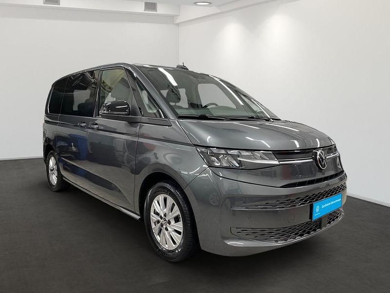 Gebraucht VW Multivan Life 150 PS (110 kW) 2024 Grau Van
