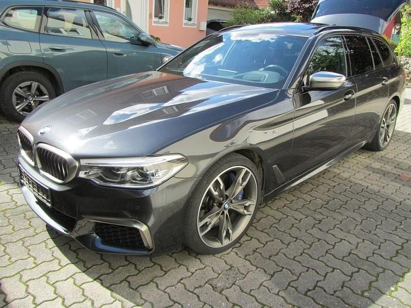 Gebraucht BMW M550 Shadowline 400 PS (294 kW) 2020 Schwarz Limousine