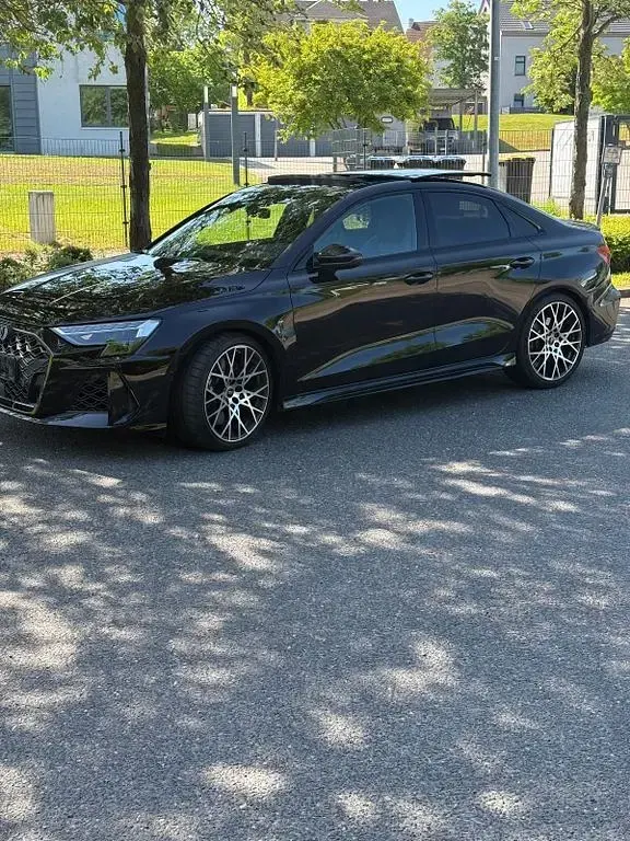 Gebraucht Audi RS3 Sport 400 PS (294 kW) 2025 Schwarz Limousine