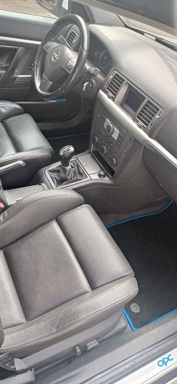 Silber Gebraucht 2006 Opel Vectra OPC Limousine | 8.600 € - Bild 1/4