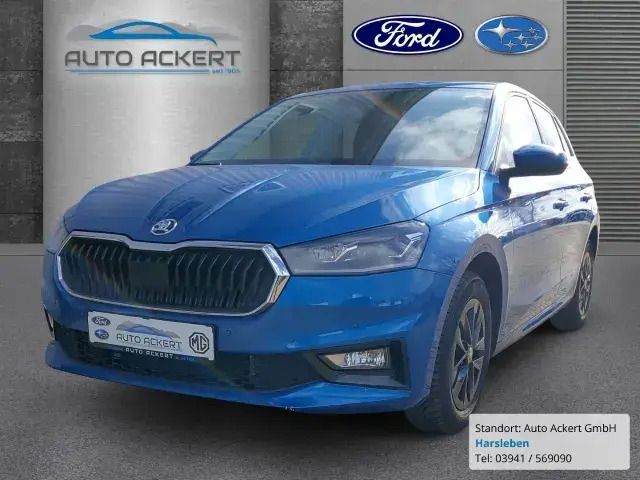 Blau Gebraucht 2024 Skoda Fabia Style Limousine | 18.990 € (Superpreis) - Bild 1/4