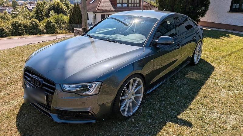 Grau Gebraucht 2016 Audi A5 S-Line Coupé | 14.000 € (Superpreis) - Bild 1/4