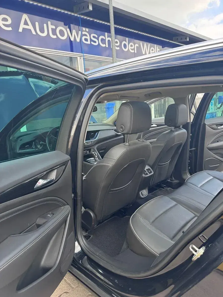 Gebraucht Opel Insignia Business 170 PS (125 kW) 2017 Schwarz Kombi