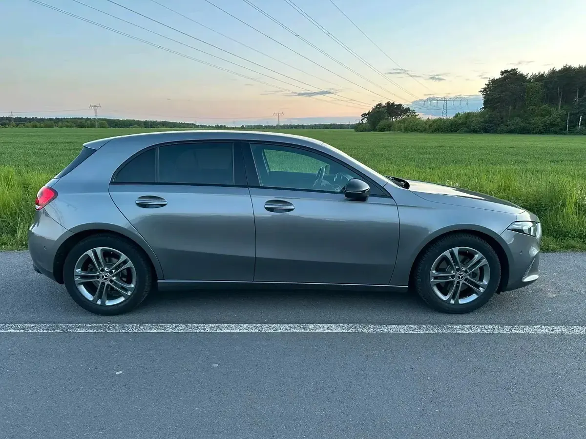 Gebraucht Mercedes A200 163 PS (119 kW) 2018 Grau Kleinwagen