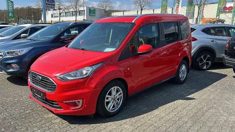 Gebraucht Ford Tourneo Connect Titanium 101 PS (74 kW) 2018 Rot Van / Kleinbus