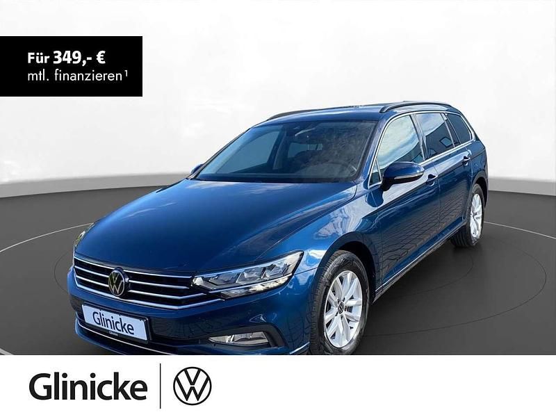 Aquamarinblau metallic Gebraucht 2023 VW Passat Business Kombi | 27.690 € (Fairer Preis) - Bild 1/3