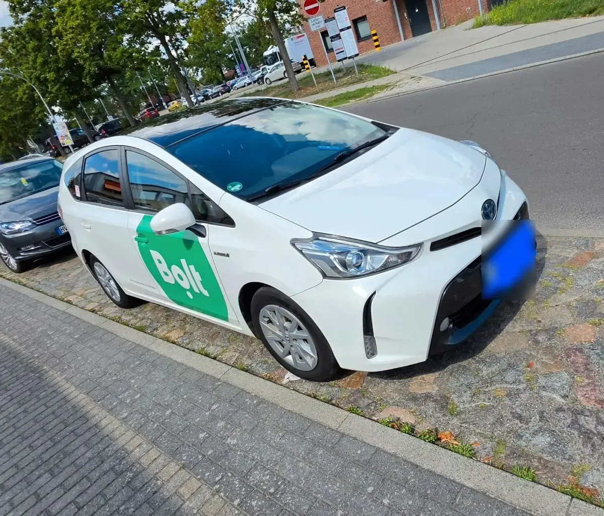 Gebraucht Toyota Prius+ Comfort 136 PS (100 kW) 2020 Weiß Van / Kleinbus