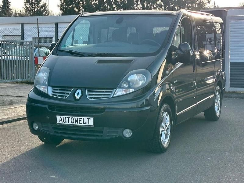 Schwarz Gebraucht 2014 Renault Trafic Van / Kleinbus | 11.980 € (Guter Preis) - Bild 1/4