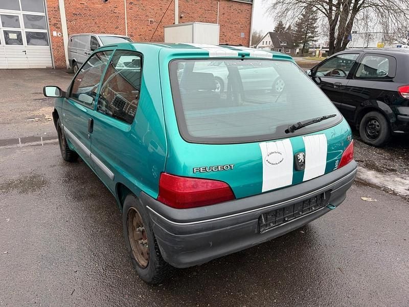 Gebraucht Peugeot 106 55 PS (40 kW) 1997 Grün Kleinwagen