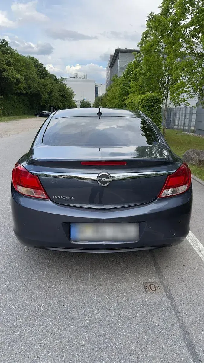 Gebraucht Opel Insignia Cosmo 140 PS (102 kW) 2009 Blau Limousine