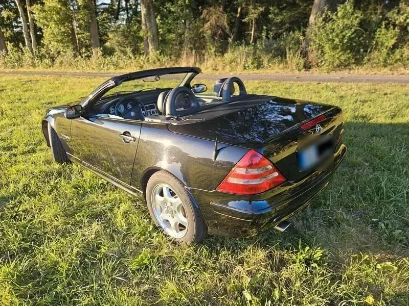 Gebraucht Mercedes SLK230 197 PS (144 kW) 2003 Schwarz Cabrio