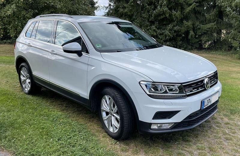 Weiß Gebraucht 2017 VW Tiguan Comfortline SUV | 17.200 € (Guter Preis) - Bild 1/4