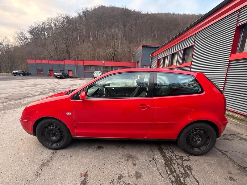 Gebraucht VW Polo Cricket 75 PS (55 kW) 2004 Rot Kleinwagen