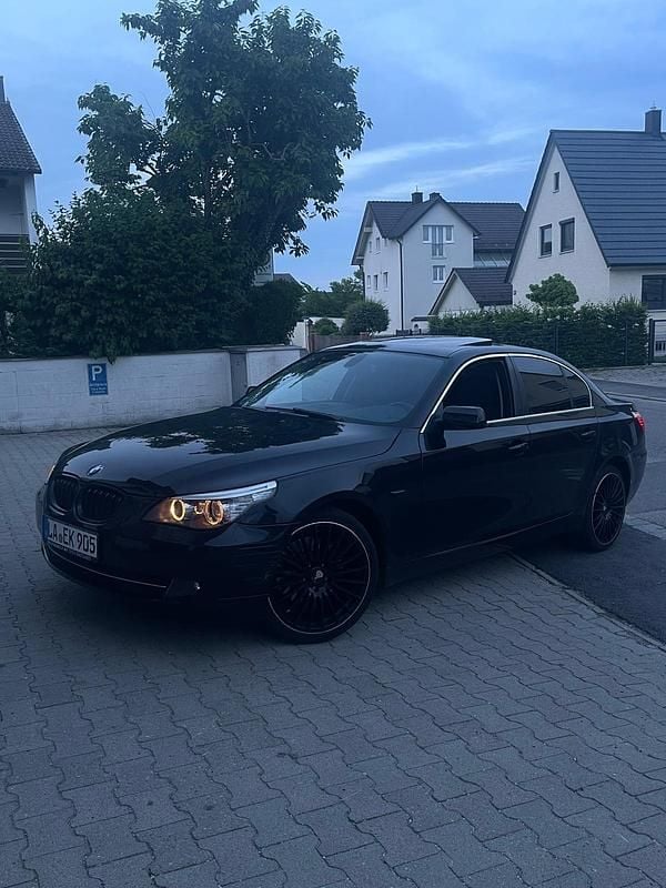 Schwarz Gebraucht 2008 BMW 523 Limousine | 6.200 € (Fairer Preis) - Bild 1/4