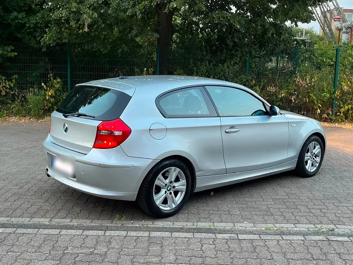 Gebraucht BMW 02 143 PS (105 kW) 2007 Silber Limousine