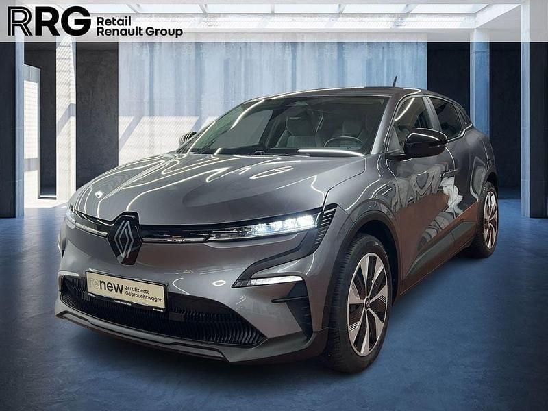 Grau Gebraucht 2022 Renault Mégane Evolution Limousine | 22.711 € (Fairer Preis) - Bild 1/3