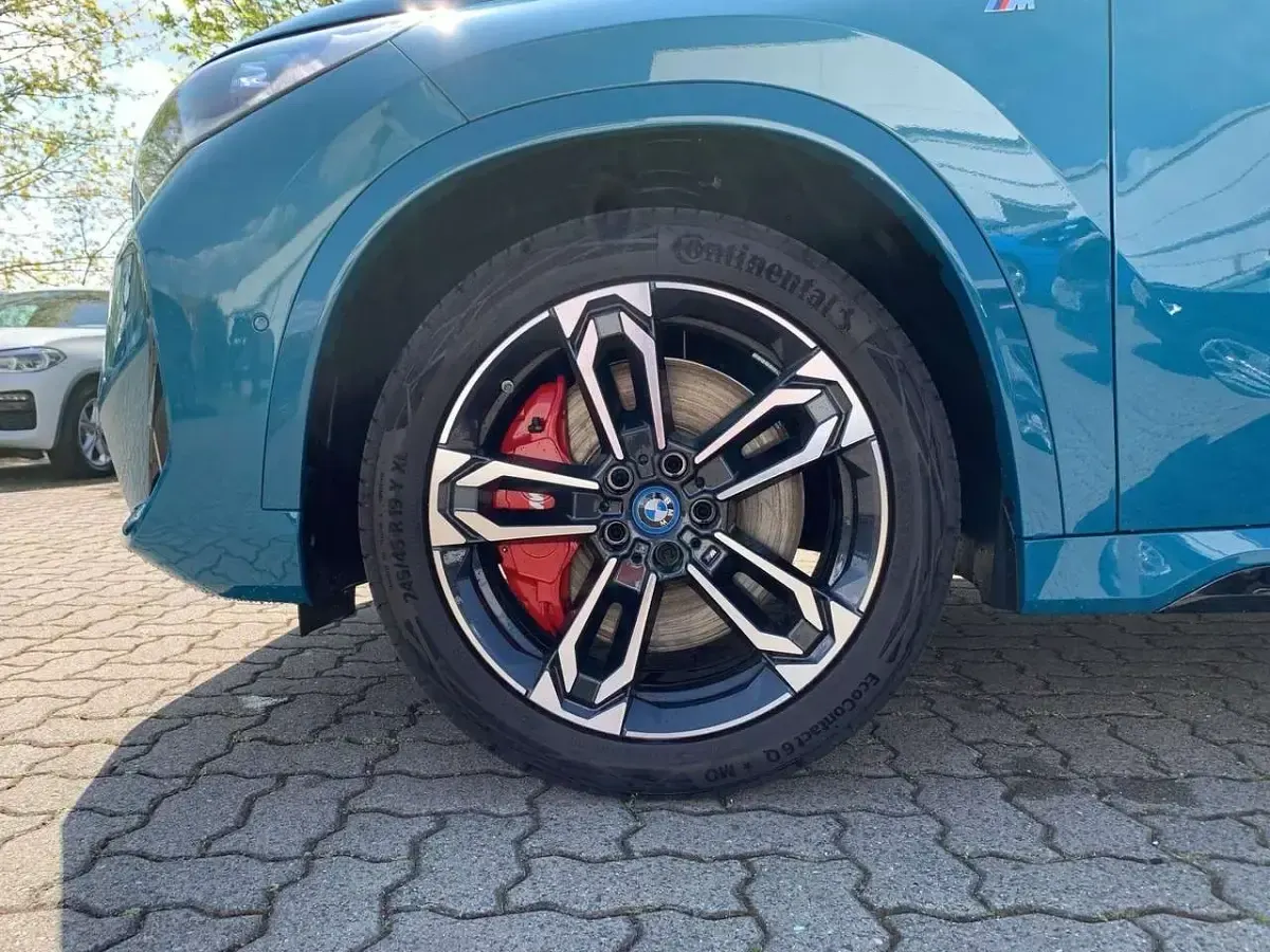 Gebraucht BMW iX1 M Sport 230 kW (313 PS) 2026 Blau SUV