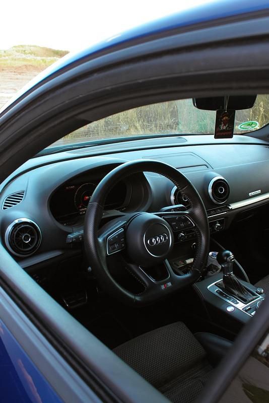 Gebraucht Audi S3 Design 310 PS (228 kW) 2016 Blau Limousine