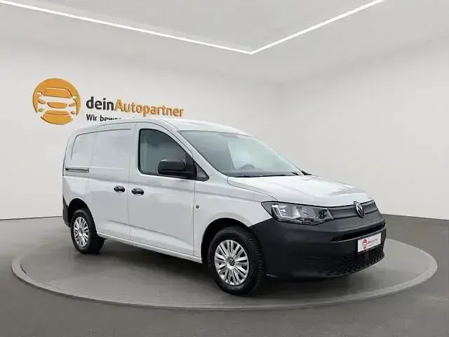 Gebraucht VW Caddy 102 PS (75 kW) 2023 Candyweiß Van / Kleinbus