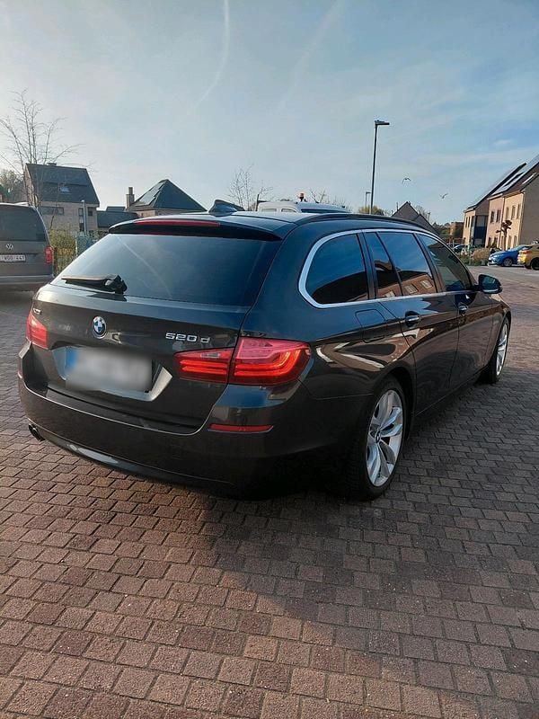 Gebraucht BMW 520 194 PS (142 kW) 2015 Schwarz Kombi
