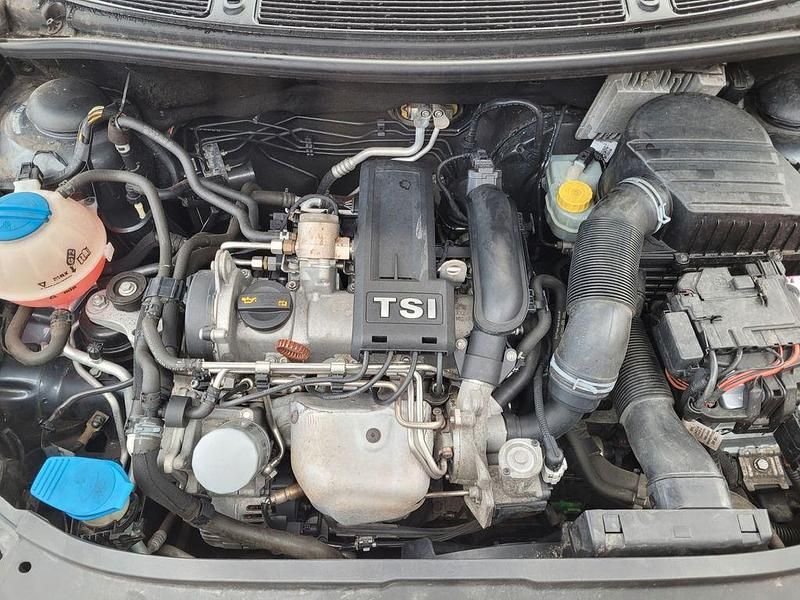 Grau Gebraucht 2012 Skoda Fabia Kombi | 3.450 € (Guter Preis) - Bild 1/4