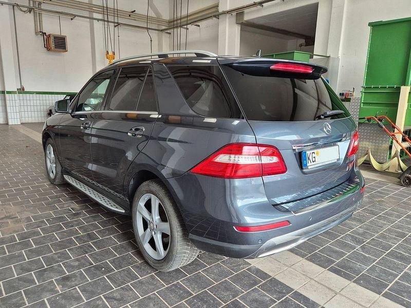 Gebraucht Mercedes ML350 258 PS (189 kW) 2014 Grau SUV