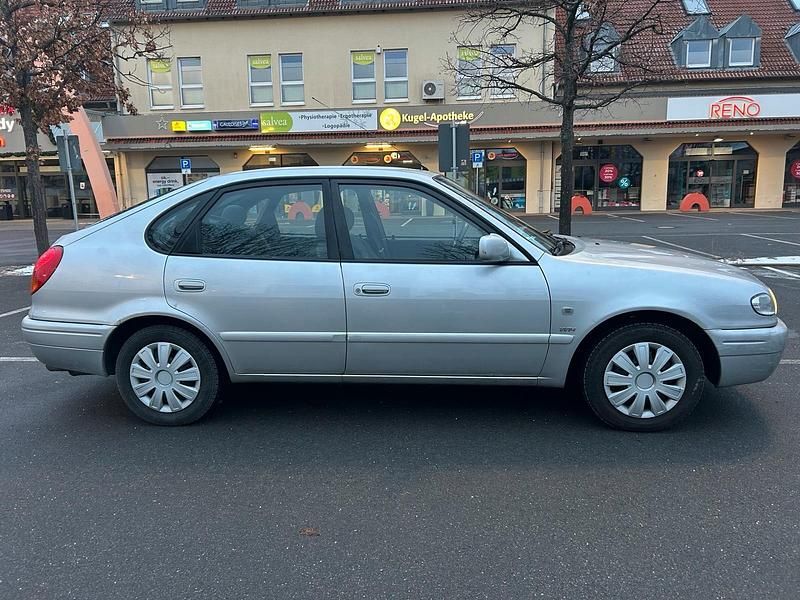 Gebraucht Toyota Corolla 95 PS (69 kW) 2004 Limousine