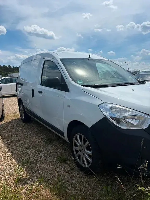 Gebraucht Dacia Dokker 90 PS (66 kW) 2017 Weiß Van / Kleinbus