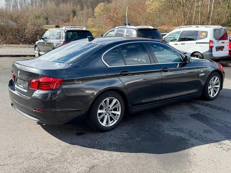 Gebraucht BMW 528 245 PS (180 kW) 2012 Grau Limousine