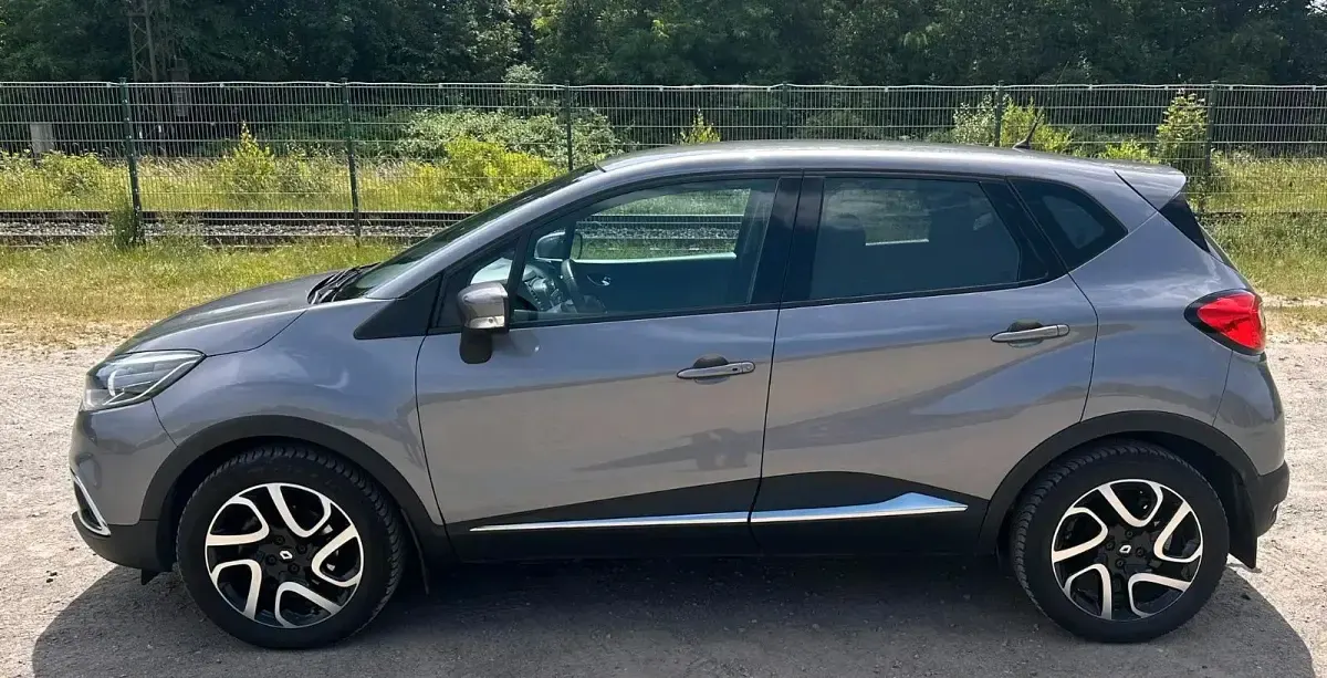 Occasion Renault Captur Luxe 90 ch (66 kW) 2014 Gris SUV
