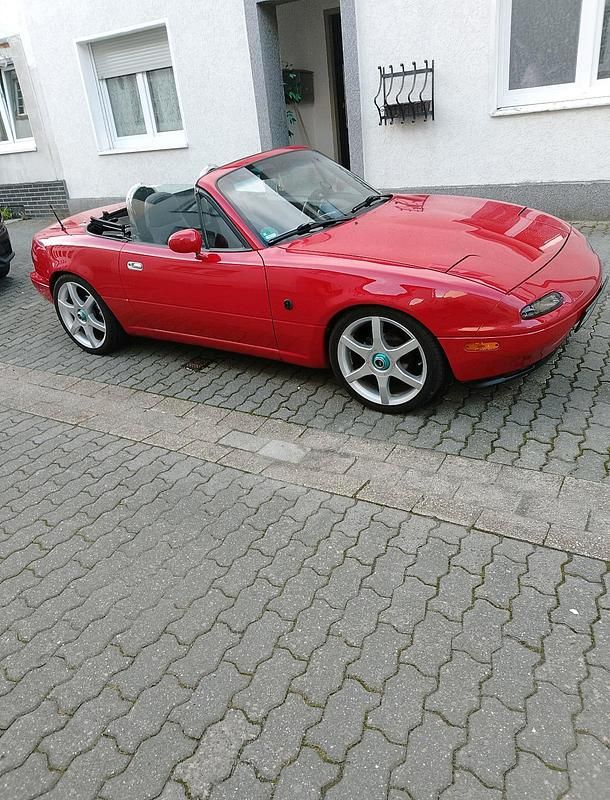 Gebraucht Mazda MX5 115 PS (84 kW) 1993 Rot Cabrio
