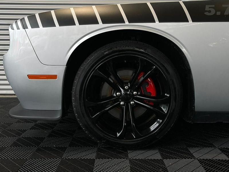 Gebraucht Dodge Challenger 373 PS (274 kW) 2021 Triple nickel clearcoat Coupé