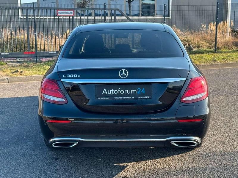 Gebraucht Mercedes E300 320 PS (235 kW) 2020 Obsidianschwarz  metalliclack Limousine