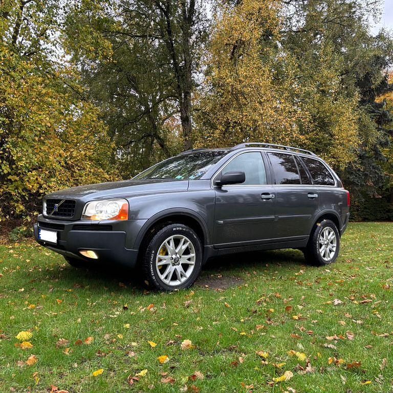 Grau Gebraucht 2004 Volvo XC90 Momentum SUV | 3.500 € (Superpreis) - Bild 1/4