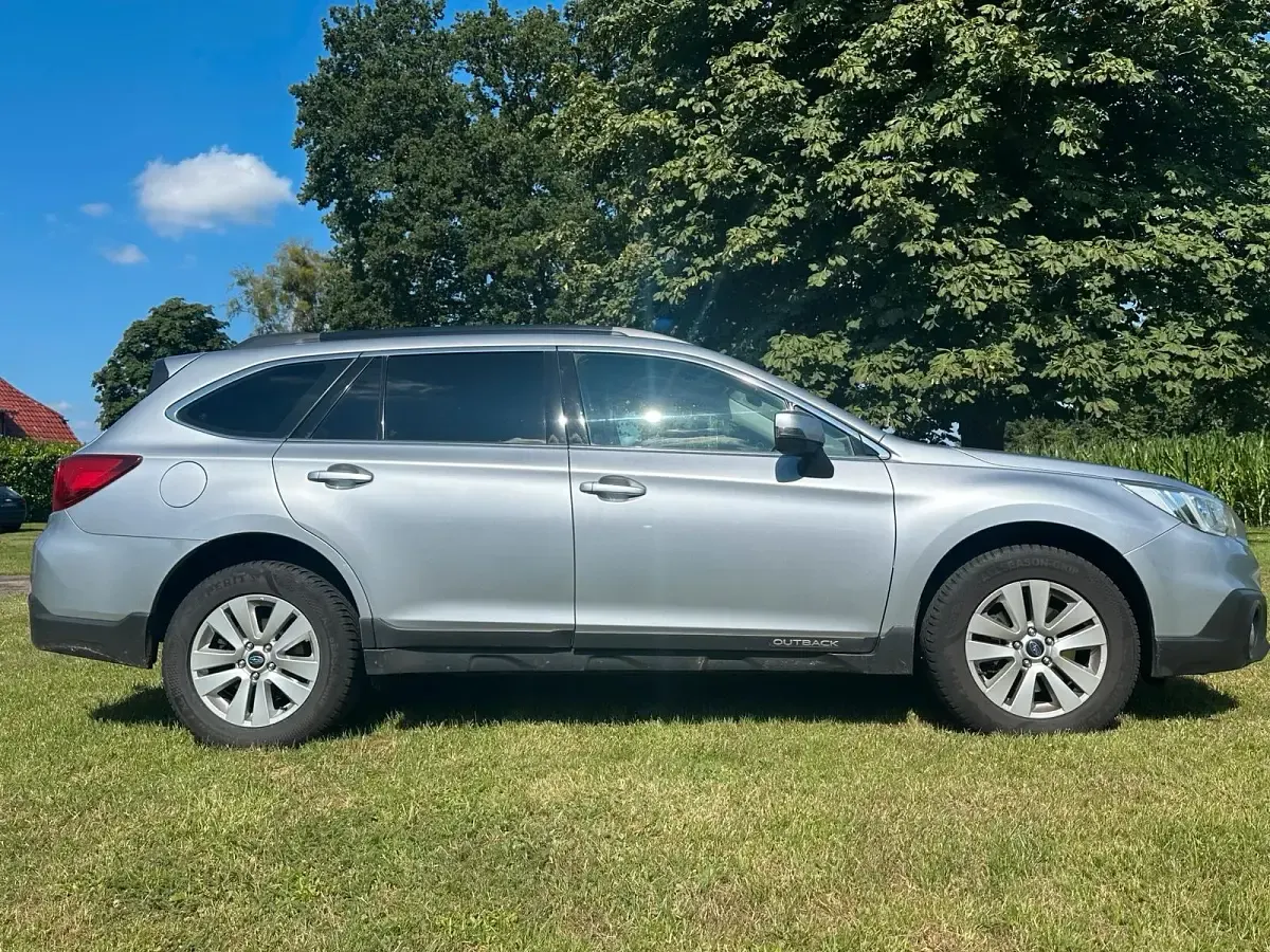 Gebraucht Subaru Outback 149 PS (109 kW) 2017 Silber Kombi