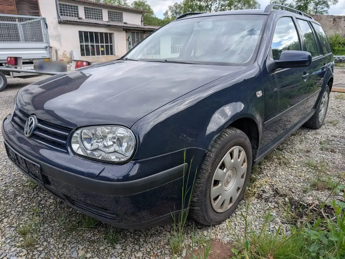 Usata VW Golf IV 101 CV (74 kW) 2005 Blu Station wagon